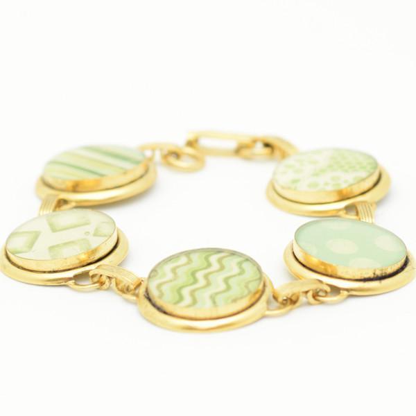 Round green and gold link bracelet