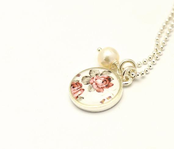 Small Rosey Rose Necklace