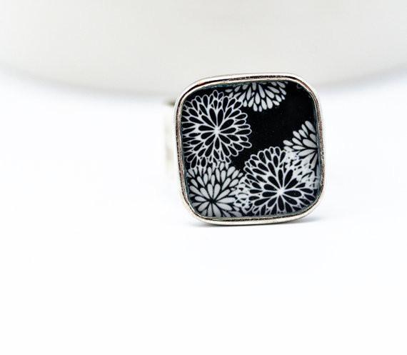 Dahlia ring design silver