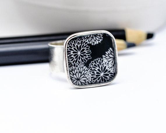 Dahlia silver adjustable ring 